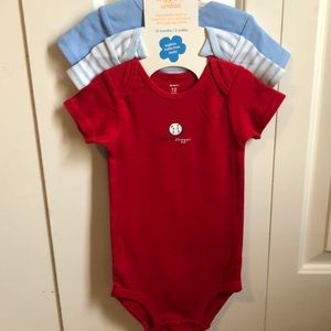 12 mo boys onesies 3 pack